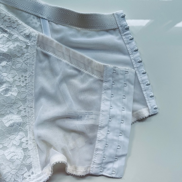 DOMINIQUE Bridal Bustier Corset Torsolette.  White Lace. Plus Size 40C.  EUC. - Picture 3 of 8